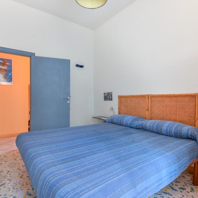 Casa La Torre - Appartamento con 3 Camere da Letto e Vista Acqua - 12