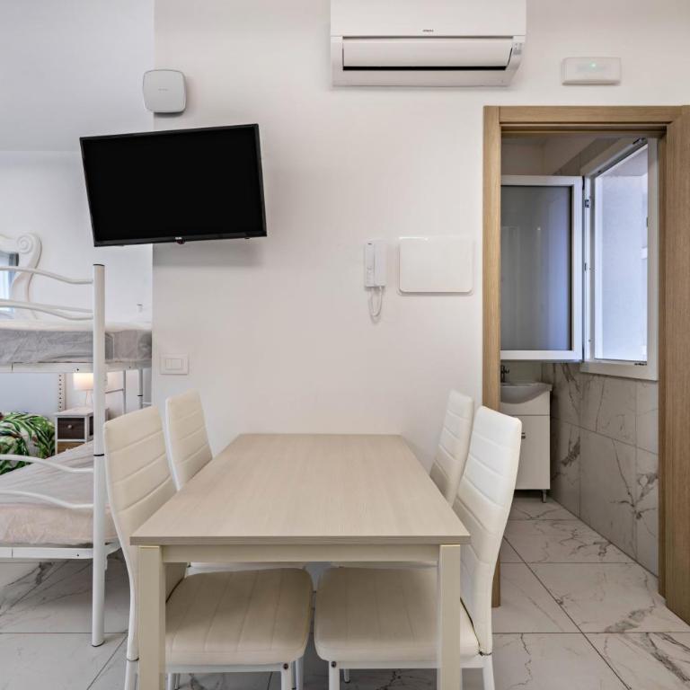 Planet Suite 504 - Monolocale con Terrazza - 7