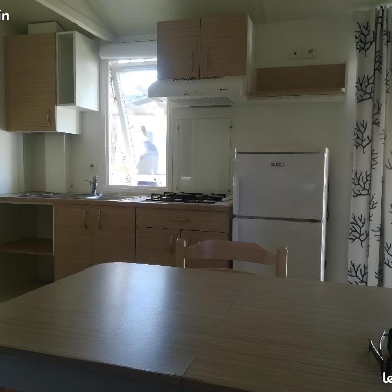 Mobil-Home - Chambre Quadruple avec Douche - 5