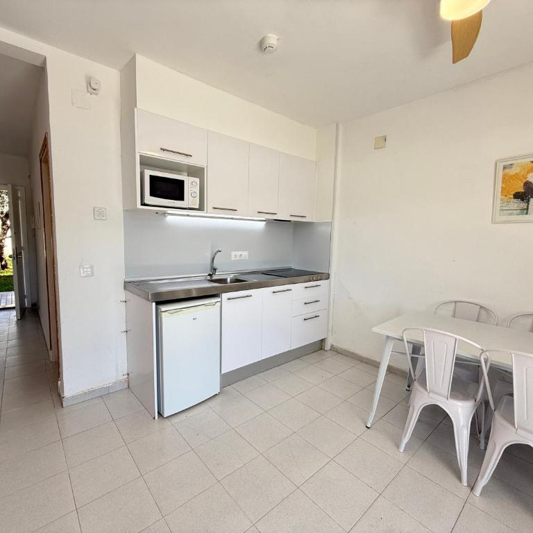 Agi Rescator Apartments - Apartamento Básico de 1 dormitorio (4 adultos) - 2