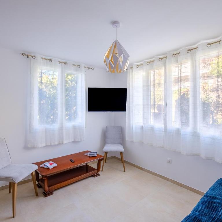 Jolie Maison Lucéram - Maison 2 Chambres - 13