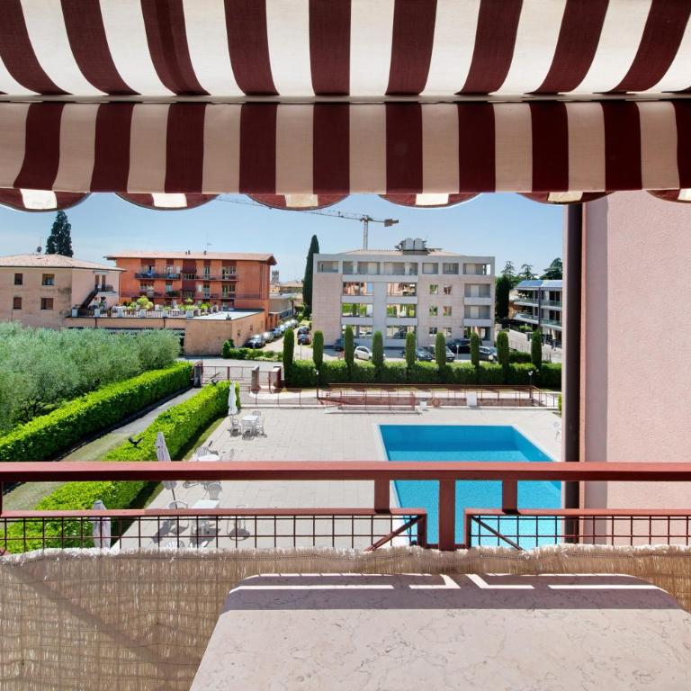 Residence San Zeno S P House - Two-Bedroom Deluxe Apartment with Balcony - 1
