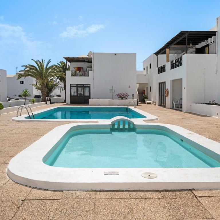 Casa Marina 14 - Superior One-Bedroom Apartment with Balcony - 2