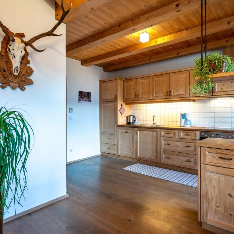 Biohof Maurer Apt Vogelstimmen - Deluxe-Apartment mit 2 Schlafzimmern und Gartenblick - 9