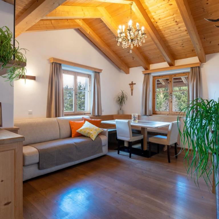 Biohof Maurer Apt Vogelstimmen - Deluxe-Apartment mit 2 Schlafzimmern und Gartenblick - 2