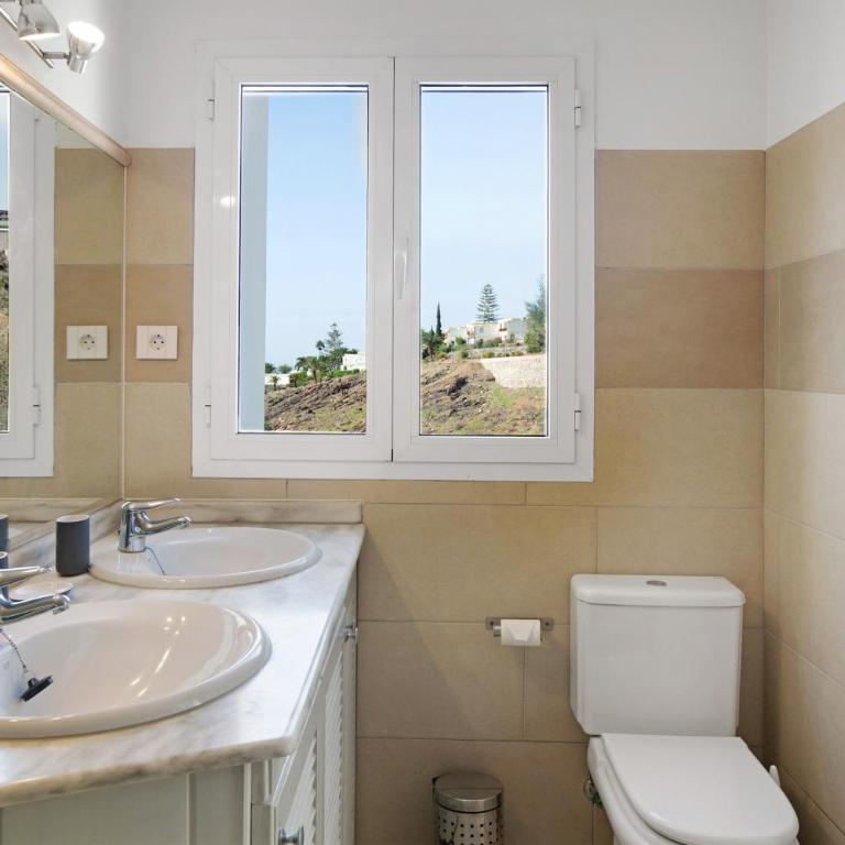 Casa el Quijote - Three-Bedroom House - 17