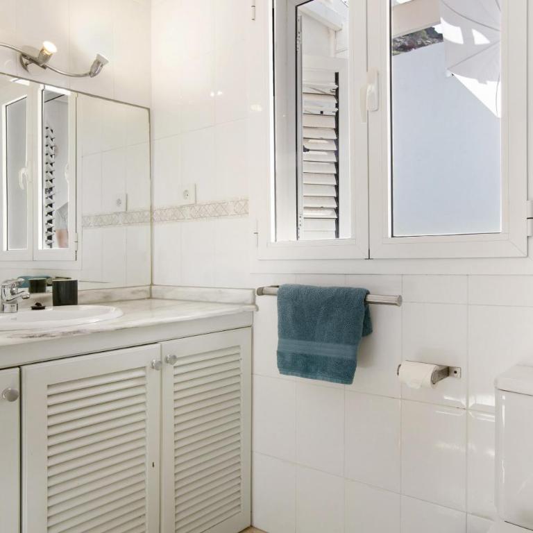 Casa el Quijote - Three-Bedroom House - 21