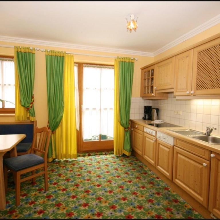 Haus Katharina - Deluxe Apartment mit Balkon und 2 Schlafzimmern - 9