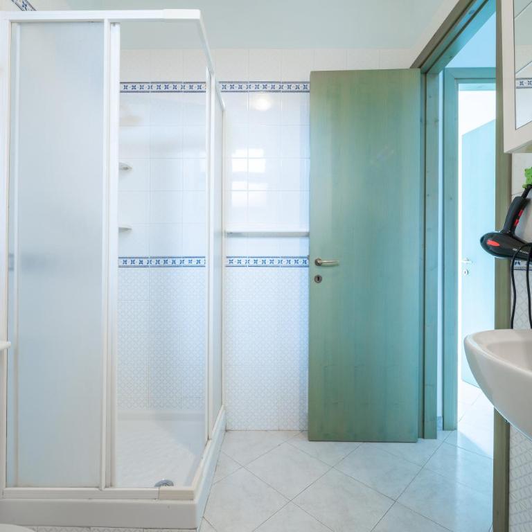 Residenza del Sole 1 - Three-Bedroom Premium Apartment with Balcony - 19