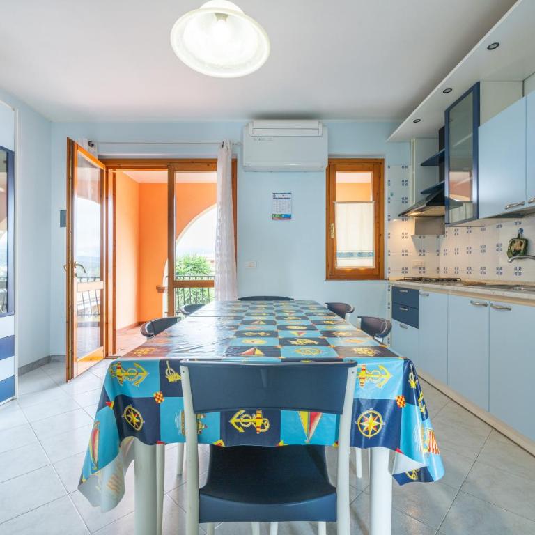 Residenza del Sole 1 - Three-Bedroom Premium Apartment with Balcony - 13