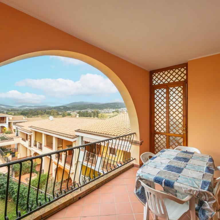 Residenza del Sole 1 - Three-Bedroom Premium Apartment with Balcony - 2