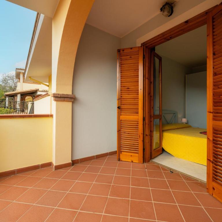 Residenza del Sole 1 - Three-Bedroom Premium Apartment with Balcony - 8