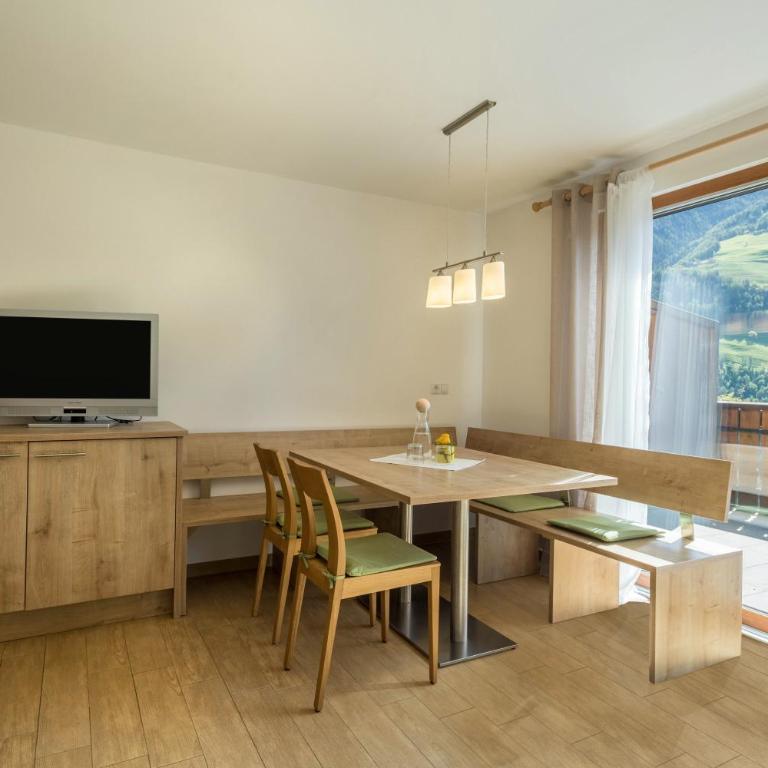 Pfandlerhof Ferienwohnung Grün - Deluxe Apartment mit Balkon und 2 Schlafzimmern - 3