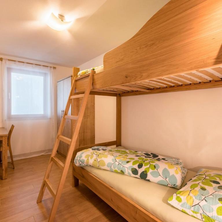 Pfandlerhof Ferienwohnung Grün - Deluxe Apartment mit Balkon und 2 Schlafzimmern - 9