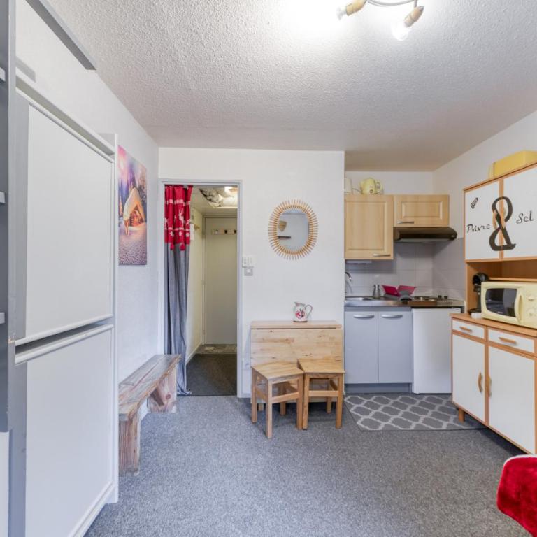 Les sapins 1 - Appartement 1 Chambre Supérieur avec Balcon - 9