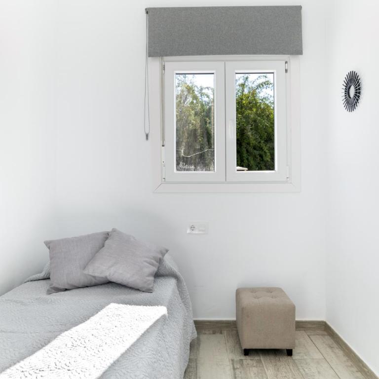Apartamentos La Esencia Del Sur B - Habitación Cuádruple con ducha - 13