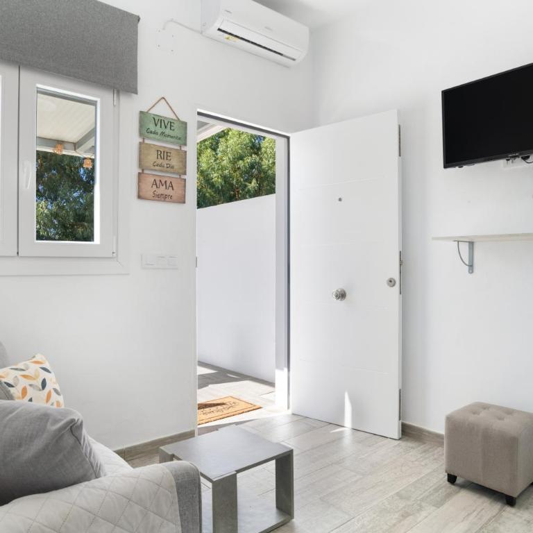 Apartamentos La Esencia Del Sur B - Habitación Cuádruple con ducha - 17