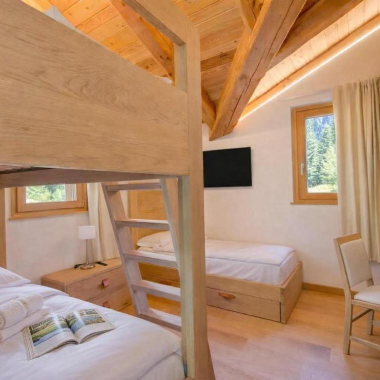 Chalet Merveille Ski In - Ski Out for 9 - Chalet - 8