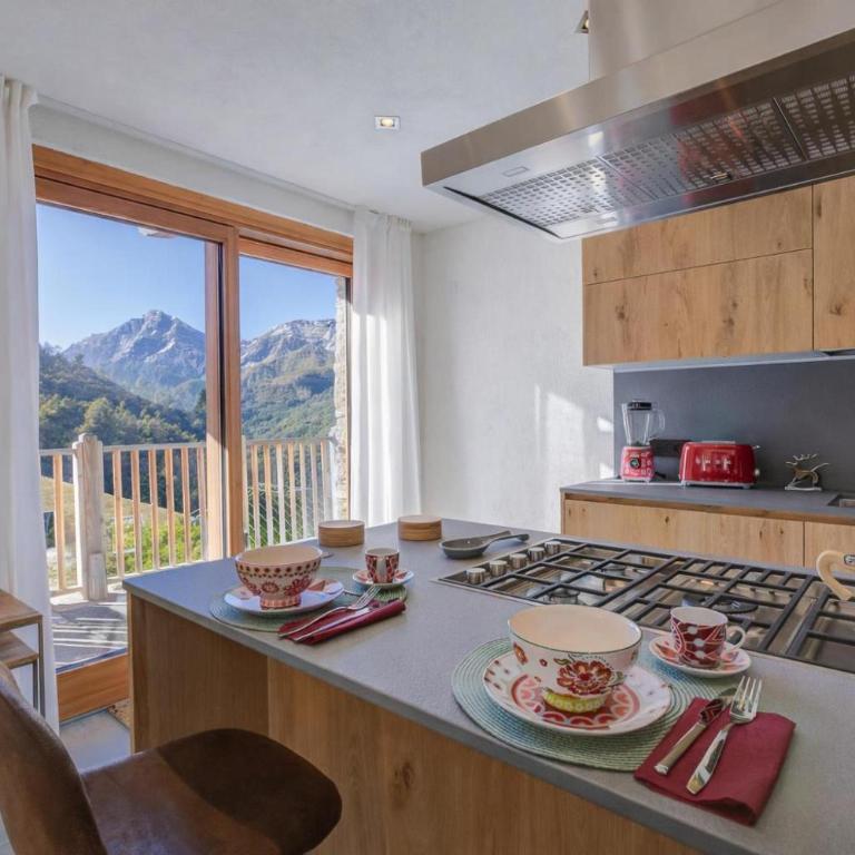 Chalet Merveille Ski In - Ski Out for 9 - Chalet - 14