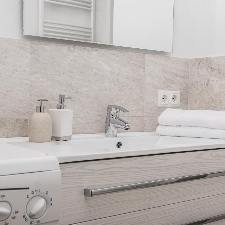 Villa Martiner Apartments Francesco - Appartamento Premium con 3 Camere da Letto e Balcone - 16