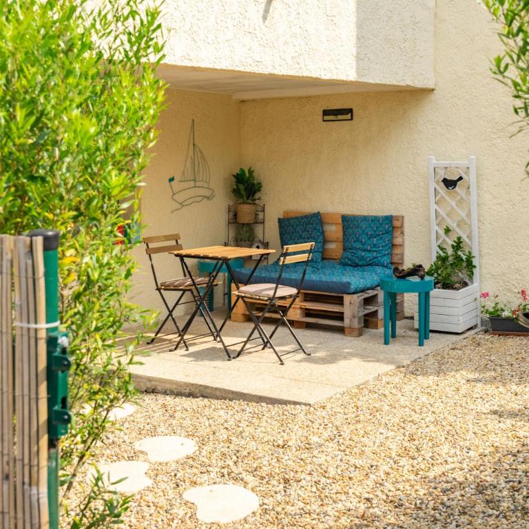 L'Echappée Royannaise - One-Bedroom Apartment with Garden View - 20