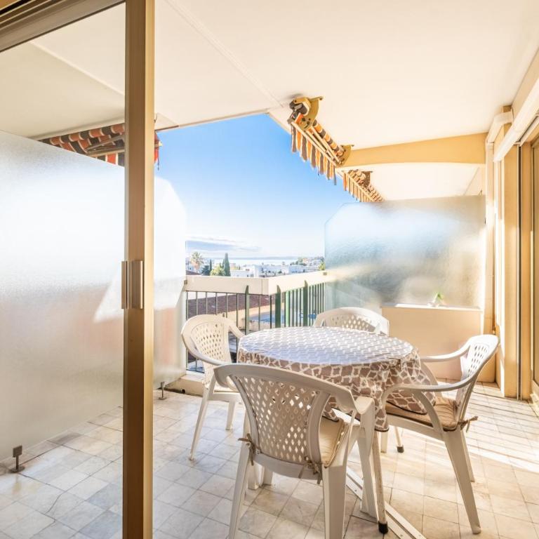 Meublé tourisme 3 étoiles vue mer - Appartement Supérieur - Vue sur Ville - 19