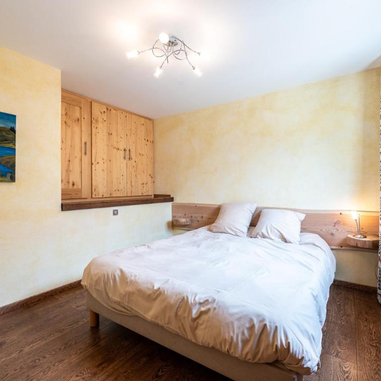 Savine 10- 11 personnes - Appartement Supérieur - Vue sur Ville - 14