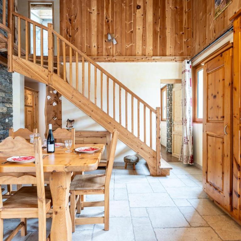Savine 10- 11 personnes - Appartement Supérieur - Vue sur Ville - 13