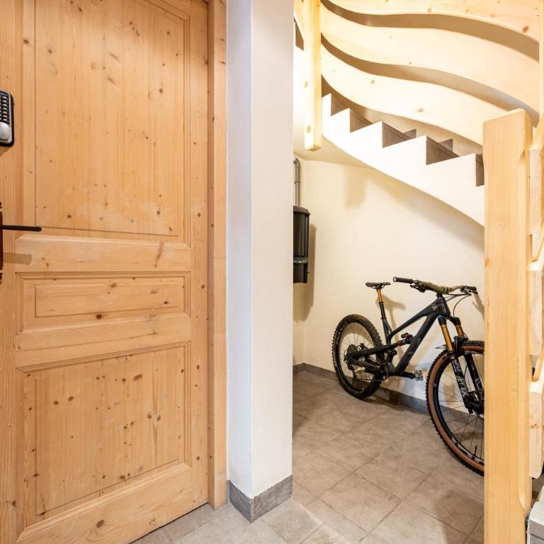 Savine 10- 11 personnes - Appartement Supérieur - Vue sur Ville - 33