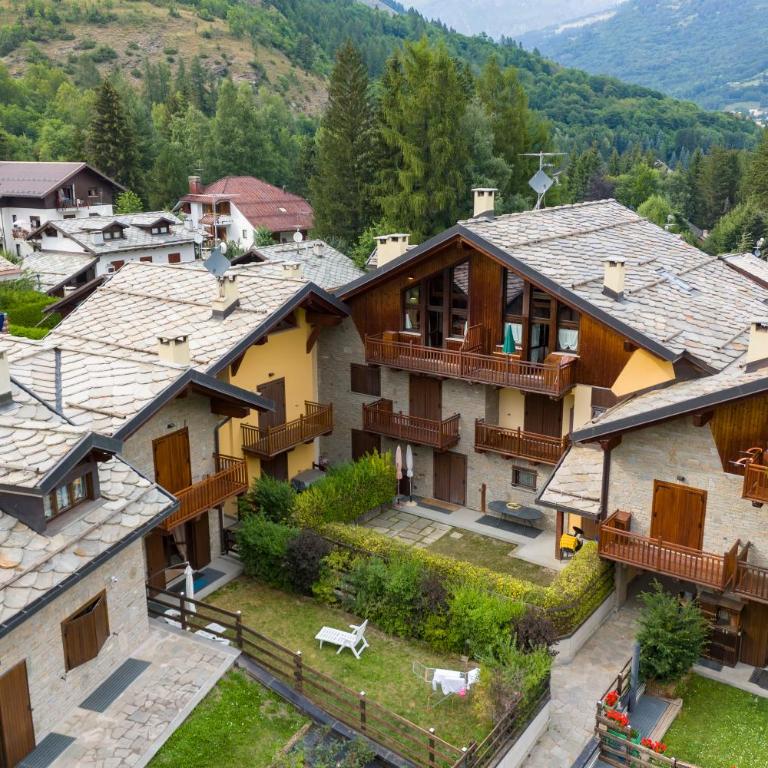 La Casa di Camus - Central Duplex for 4 - Happy Rentals - Deluxe Apartment - 1