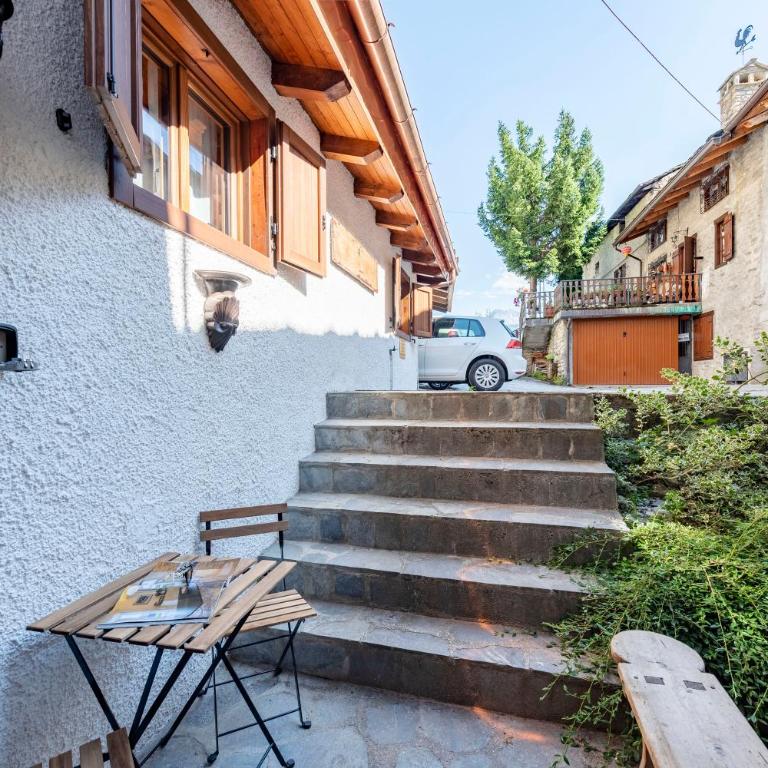Beautiful Apartment In Courmayeur - Happy Rentals - Appartement Deluxe - 24