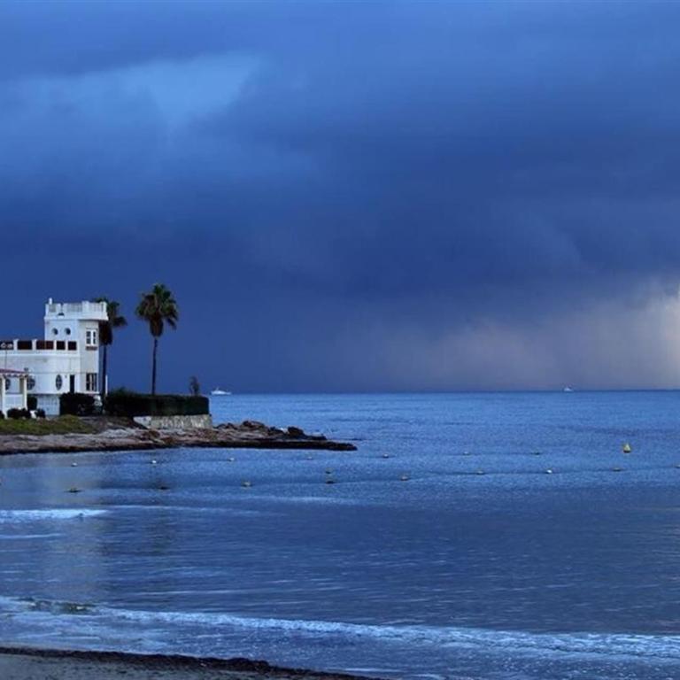Duquesa Beach - Two-Bedroom Deluxe Apartment with Ocean View - 27