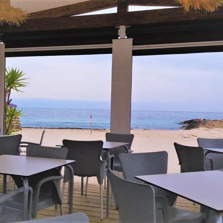 Duquesa Beach - Two-Bedroom Deluxe Apartment with Ocean View - 40