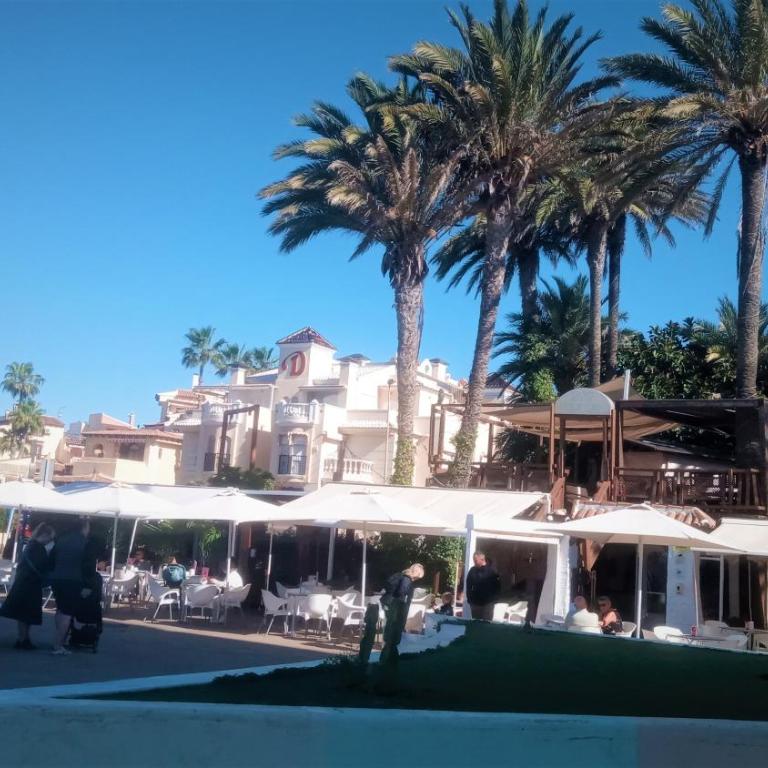 Duquesa Beach - Two-Bedroom Deluxe Apartment with Ocean View - 18