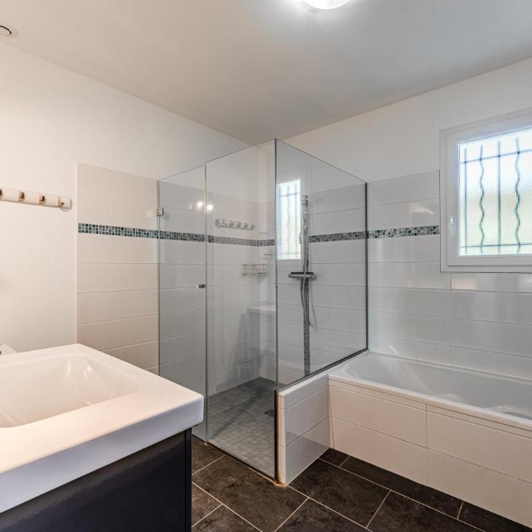 Villa jacuzzi entre Lac et Ocean - Maison 3 Chambres - 11