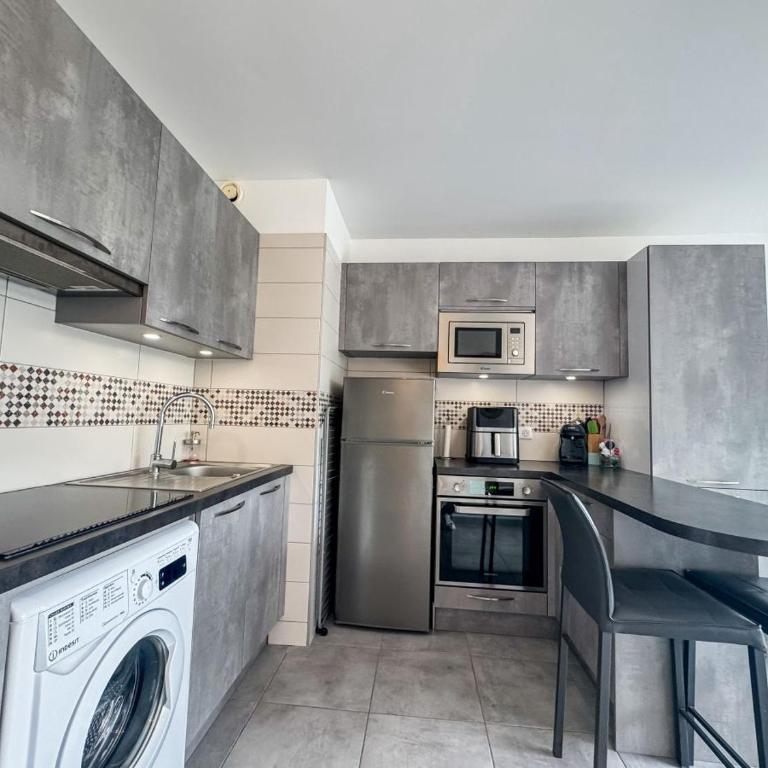 Studio 3pers - Coeur de Ville et Port - 600m Plage - Apartment mit 1 Schlafzimmer - 8
