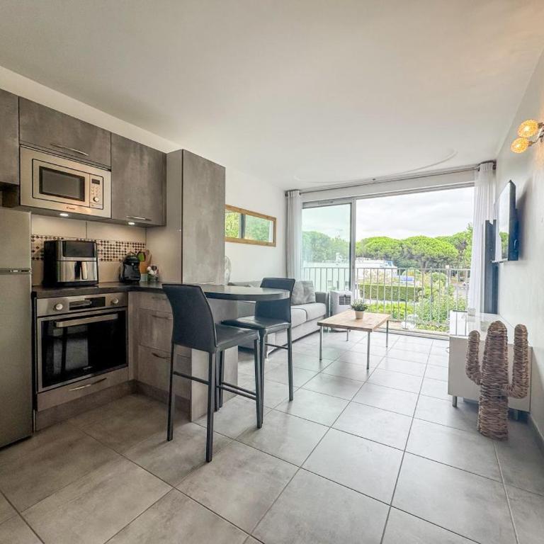 Studio 3pers - Coeur de Ville et Port - 600m Plage - Apartment mit 1 Schlafzimmer - 12