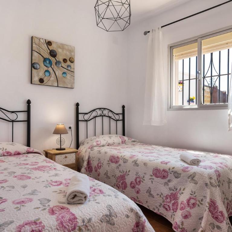 Villa Zajara - Habitación Cuádruple - vistas al jardín - 18