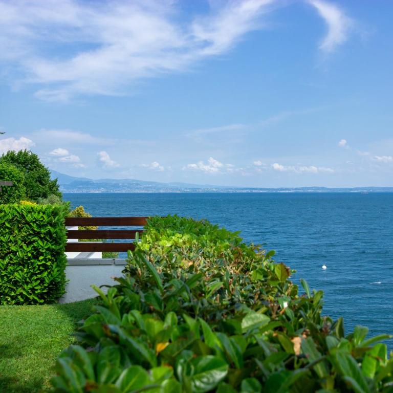Casa dei limoni Steps to Garda Lake - Two-Bedroom House - 4