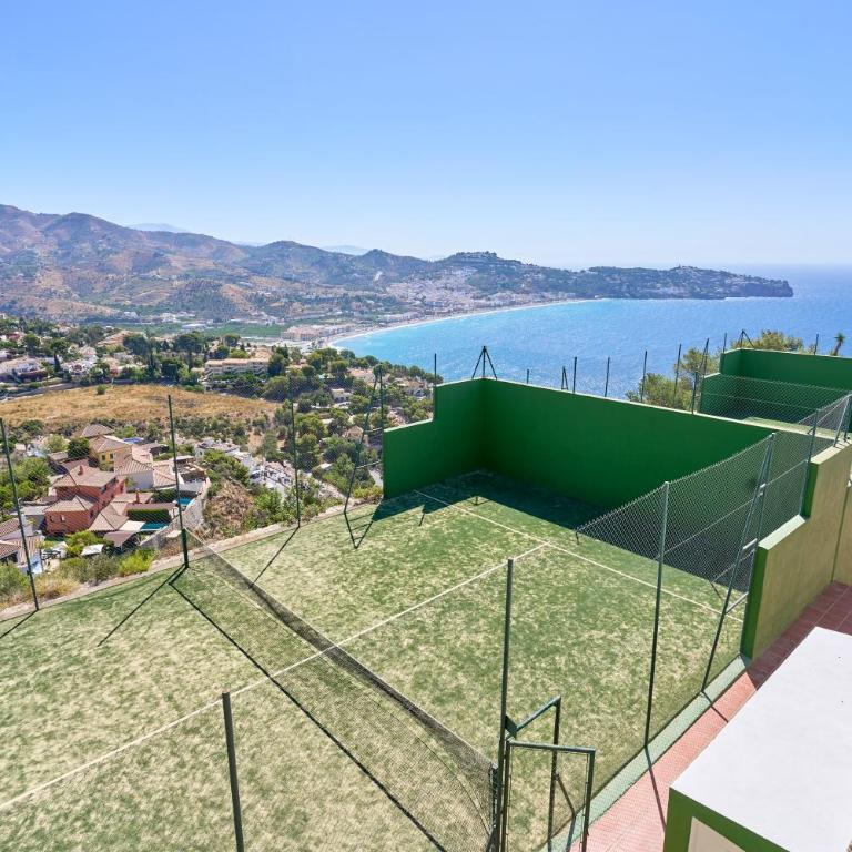 Stunning sea views pool garden - Vacation Home - 32