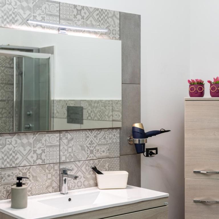 Oasi Giardinello - Appartamento Deluxe con 2 Camere da Letto e Vista Giardino - 29
