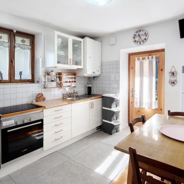 Ciasa de Lucky - Appartamento Deluxe con 2 Camere da Letto e Vista Giardino - 10