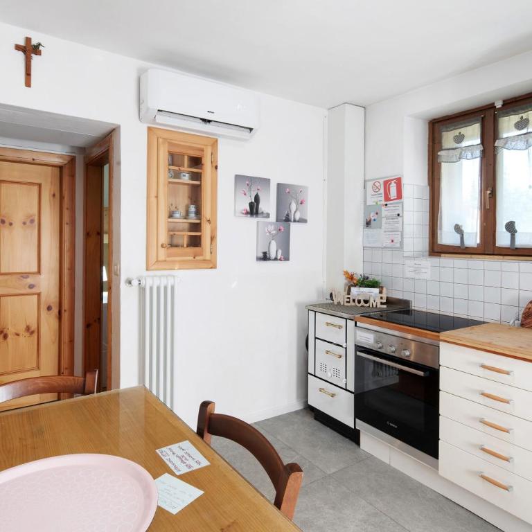 Ciasa de Lucky - Appartamento Deluxe con 2 Camere da Letto e Vista Giardino - 14