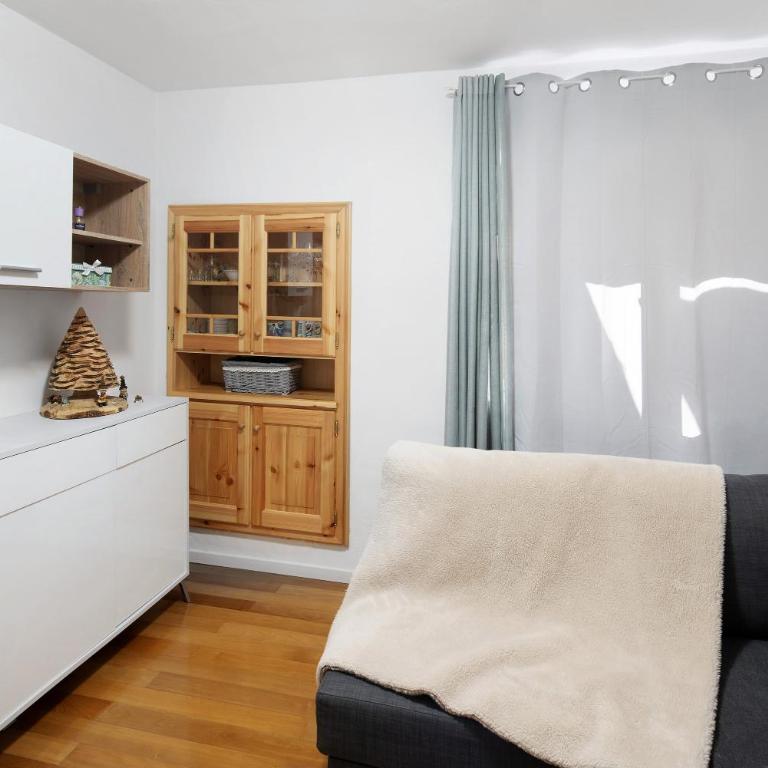 Ciasa de Lucky - Appartamento Deluxe con 2 Camere da Letto e Vista Giardino - 8