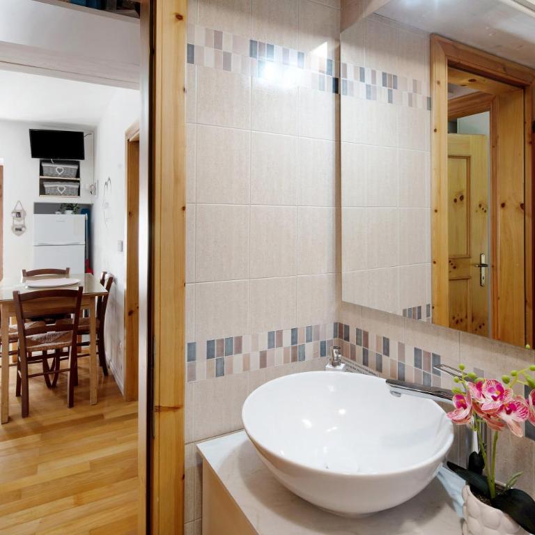 Ciasa de Lucky - Appartamento Deluxe con 2 Camere da Letto e Vista Giardino - 19