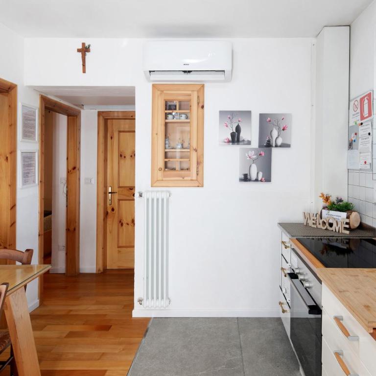 Ciasa de Lucky - Appartamento Deluxe con 2 Camere da Letto e Vista Giardino - 15