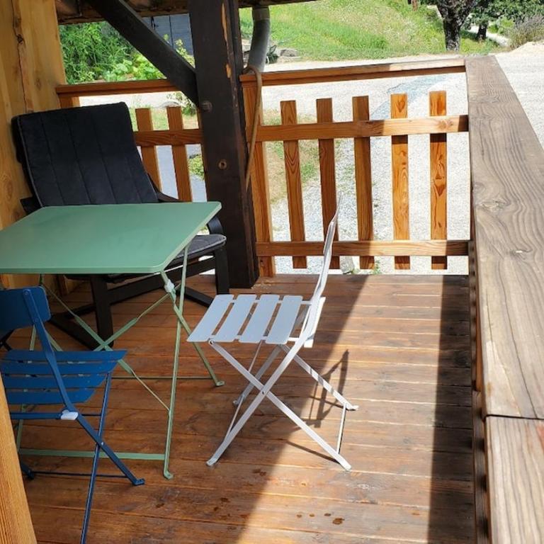 maison tout confort avec balcon et coin terrasse - Maison 2 Chambres - 10
