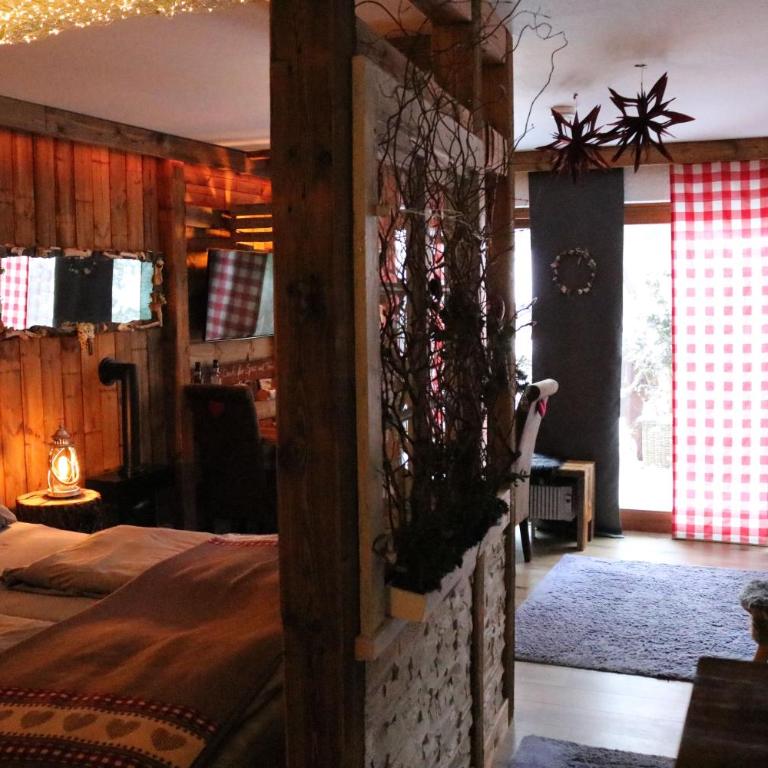 Allgäu Fewo Hüttenflair Bergblick - Apartment mit 1 Schlafzimmer und Gartenblick - 3