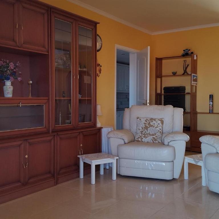 3-bedroom Bella Villa with own pool - Villa con vistas al mar - 19