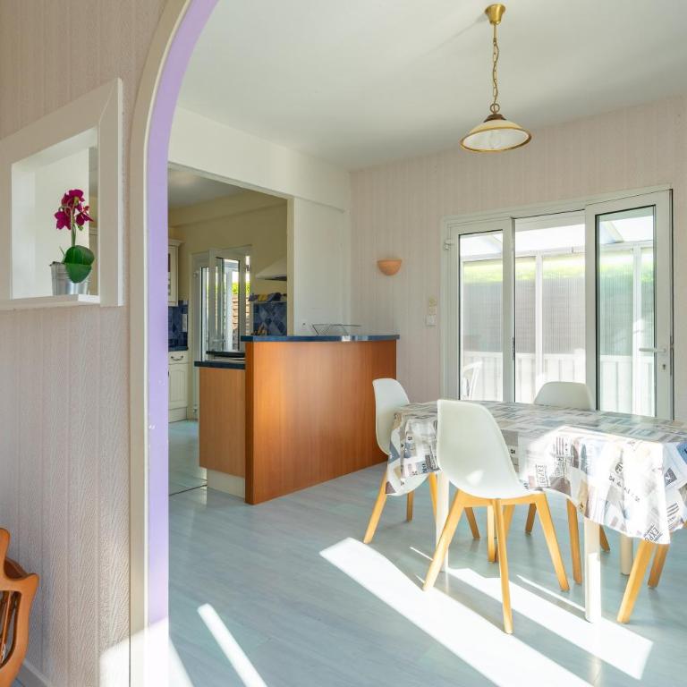 Maison vacance proche plage Royan - Two-Bedroom House - 4